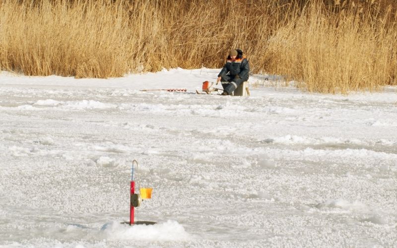 ice fishing lines you can use in Ontario