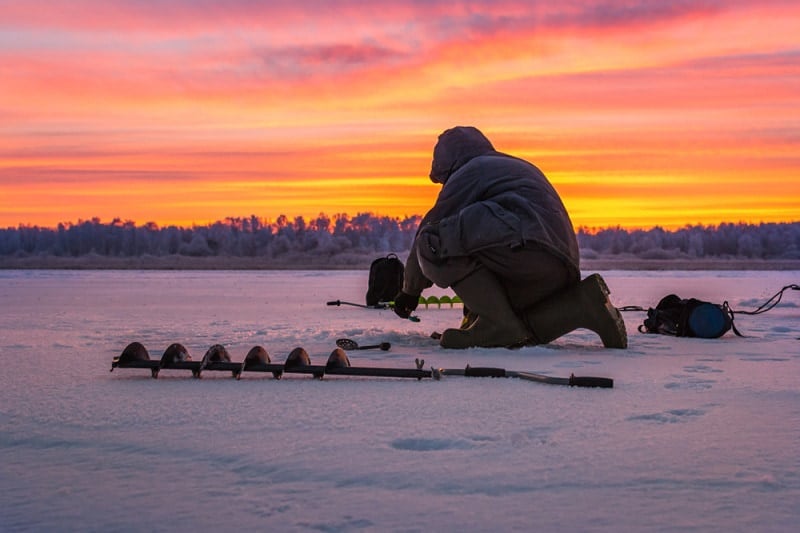 keep ice fishing holes from freezing